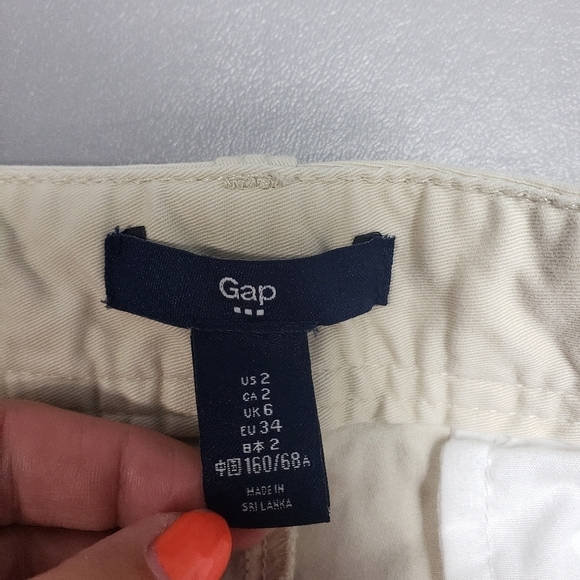 3/$15 Gap factory womens cream colored shorts 2 - Picture 3 of 10